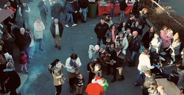 photo  de nombreux exposants étaient présents. les promeneurs, venus en nombre, étaient ravis de leur sortie.  &copy;  le maine libre 