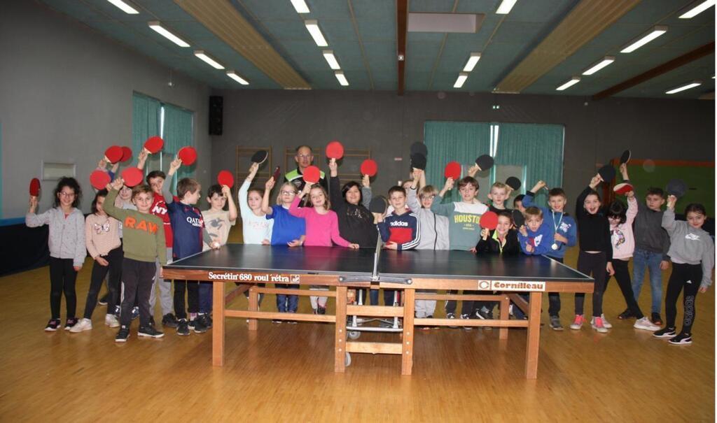 Ramonchamp : les écoliers se renvoient la balle au tennis de table