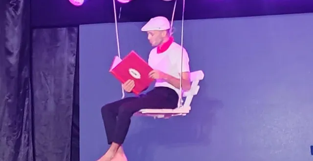 photo  « pour toi jean-marc, pour toi gilles, pour toi marianne, pour toi frédéric, pour toi bastien, pour toi xavier, pour toi dominique, pour toi serge, pour toi fabienne, et pour toi mickaël » : le bel hommage à celles et ceux qui se sont envolés  &copy;  ouest-france 