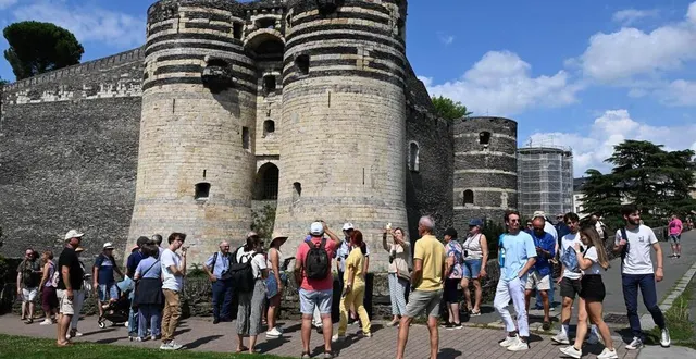 photo  angers, le 17 août 2023. pièce maîtresse du patrimoine angevin, le château a fait le plein de visiteurs cette année.  &copy;  archives co – josselin clair 