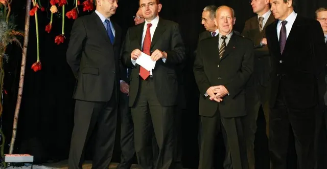 photo  gérard chancereul (ici à côté de françois fillon) a présidé le groupe ldc de 1984 à 2001.  &copy;  archives le maine libre 