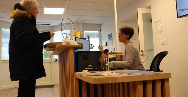 photo  aurélie boissière est la régisseuse de la place des services de brûlon depuis son inauguration le 17 décembre 2022.  &copy;  ouest-france 