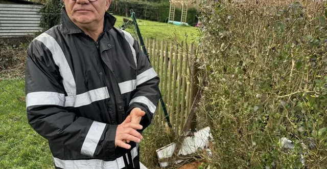 photo  philippe veau, habitant à ciral, a retrouvé sa chienne égorgée dans son jardin, dimanche 24 décembre 2023.  &copy;  ouest-france 