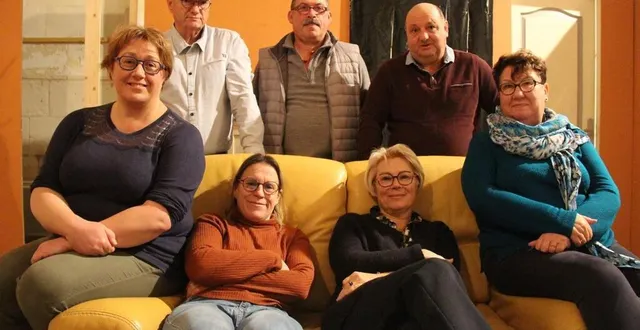 photo  michel, dominique, olivier, hélène, malika, fabienne et monique sont à l’affiche de « la poule de noël », la nouvelle comédie de l’association théâtrale de crosmières.  &copy;  ouest-france 