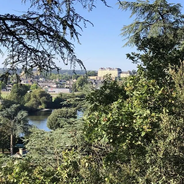photo du belvédère, situé sur les hauteurs du jardin public, la vue sur la ville de sablé-sur-sarthe est superbe. le jardin public a fait l’objet de travaux jusqu’en septembre 2023.  ©  ouest-france