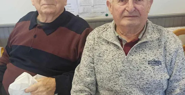 photo  albert herreman ( à gauche ) et roger niesseron, les deux derniers présidents de la boule de fort l’union.  &copy;  le maine libre 