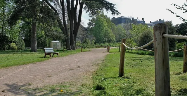 photo  l’accès au parc du château sera interdit du mardi 2 janvier au mercredi 3 janvier 2024 jusqu’à 8 h, à sablé-sur-sarthe.  &copy;  archives ouest-france 