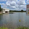 photo  cholet, lac de ribou, 1er août 2021. au lac de ribou et comme sur les autres plans d’eau infestés d’algues bleues du choletais, l’autorisation de baignade et le maintien des activités nautiques dépend du degré de concentration des cyanobactéries dans l’eau. 