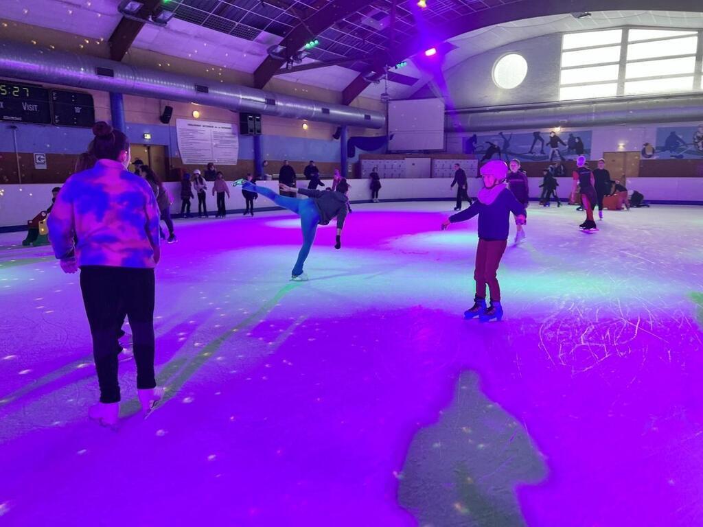 Une envie de glisse. Et si vous montiez sur la glace ? Lorient