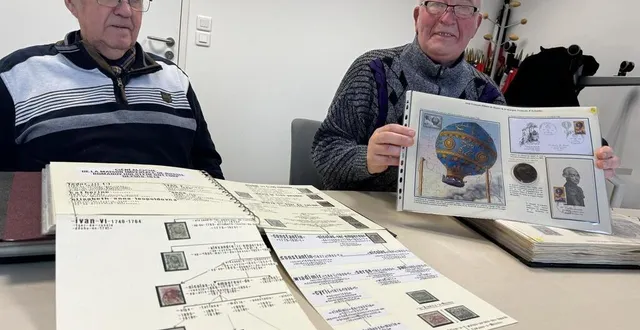 photo  jean-noël mailloux et michel assier du groupement philatélique alençon (orne).  &copy;  ouest-france 