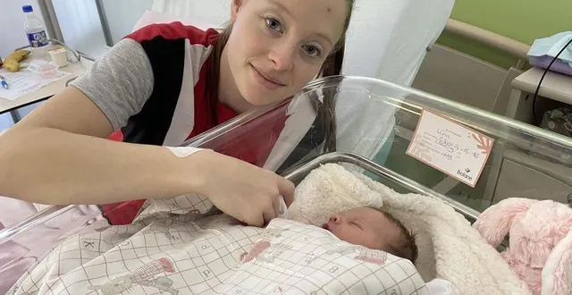 photo  léna et sa maman célia.  &copy;  ouest-france 