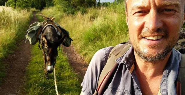 photo  originaire du mans, laurent granier réalise des films. désormais, ce féru de longues randonnées s’occupe de la diffusion des films connaissances du monde pour le quart nord-ouest de la france.  &copy;  dr 