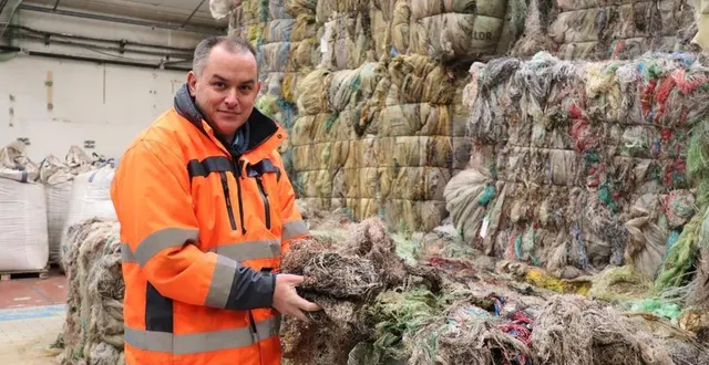 photo  pierre-nicolas mussillier commercial et chargé de communication de recyouest à argentan (orne).  &copy;  archives ouest-france 