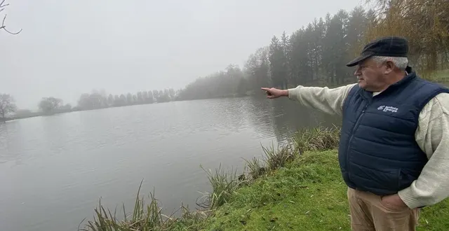 photo  marc querolle, le maire de pervenchères (orne), souhaiterait que l’activité de pêche reprenne au niveau de l’étang. mais cette volonté est mise à mal par une colonie de cormorans.  &copy;  ouest-france 