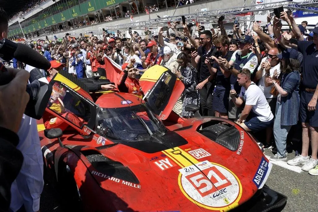 C’était 2023. Aux 24 Heures du Mans, Ferrari remporte la course du