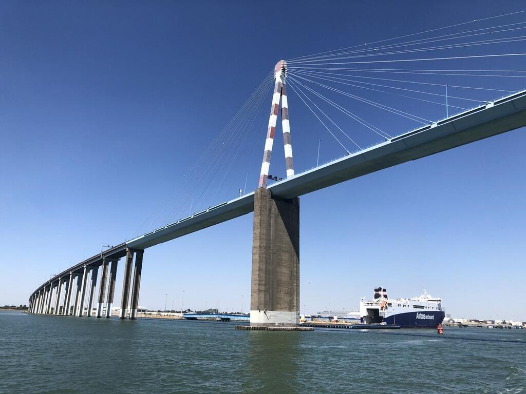 Le Corps D’un Homme Retrouvé Par Les Pompiers Au Pied Du Pont De Saint ...