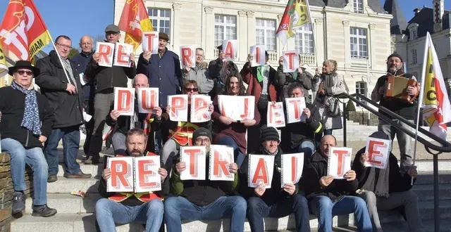 photo  le projet de réforme des retraites entraîne une forte mobilisation dans le segréen avec des manifestations réunissant plusieurs centaines de personnes.  &copy;  co – joël audouin 