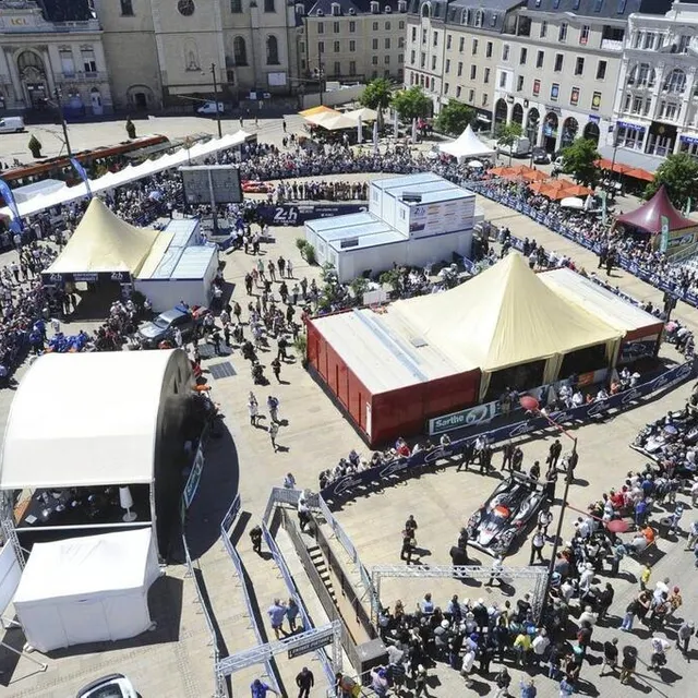 photo pesage des 24 heures du mans, le 8 juin 2015.  ©  archives le maine libre – hervé petitbon