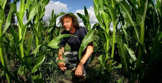 photo  bruno lochet hôte aussi fidèle que discret de la sarthe.  &copy;  archives le maine libre – hervé petitbon 