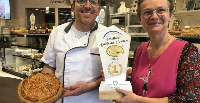 photo  patrick richard et son épouse nathalie, vainqueurs de la première place départementale de la galette frangipane 2024. leur boulangerie se situe au ronceray au mans.  &copy;  ouest-france 