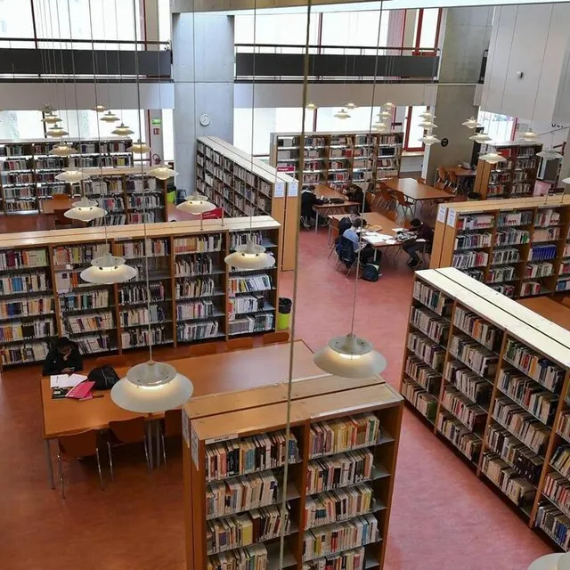 photo la bibliothèque a été construite dans les années 2000.  ©  archives le maine libre – hervé petitbon