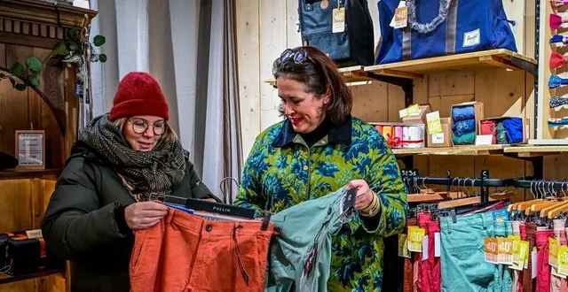 photo  les clients se sont faits rares ce mercredi matin dans la majorité des commerces indépendants.  &copy;  photo : le maine libre – yvon loué 