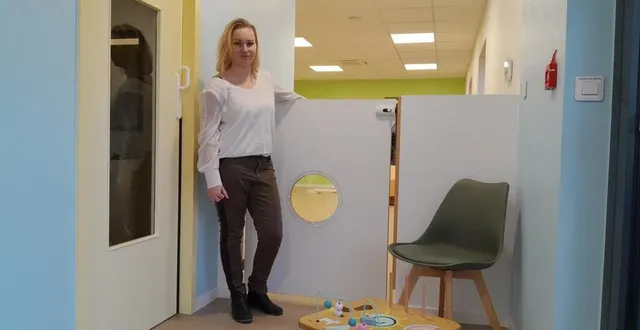 photo  laura gourdin, au cours de l’aménagement des locaux de sa microcrèche grand comme ça.  &copy;  ouest-france 