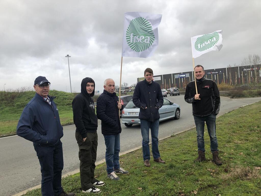 Intermarché accusé d'avoir vendu du lait Lactalis - Charente Libre.fr