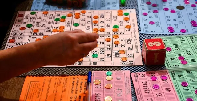 photo  mieux vaut être bien organisé pour jouer au loto.  &copy;  archives le maine libre – denis lambert 