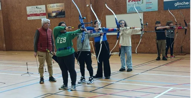photo  les jeunes archers d’écommoy lors de leur entraînement.  &copy;  ouest-france 