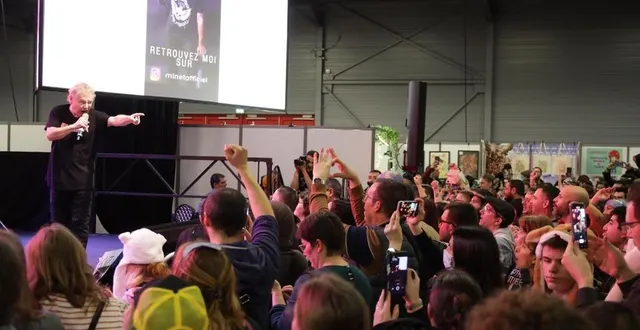 photo  lors de la dernière édition, le passage sur scène de bernard minet, la star des génériques de dessins animés, avait rassemblé les fans de toutes générations.  &copy;  archives ouest-france 