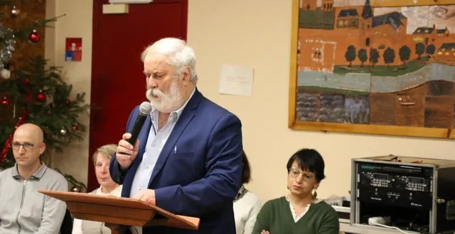 photo  andré trottet, maire présente ses vœux à la population   &copy;  le maine libre 