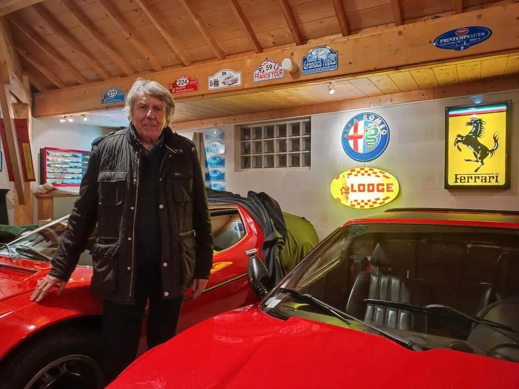 À 80 ans, l’ancien coureur automobile des 24 Heures du Mans, Lucien