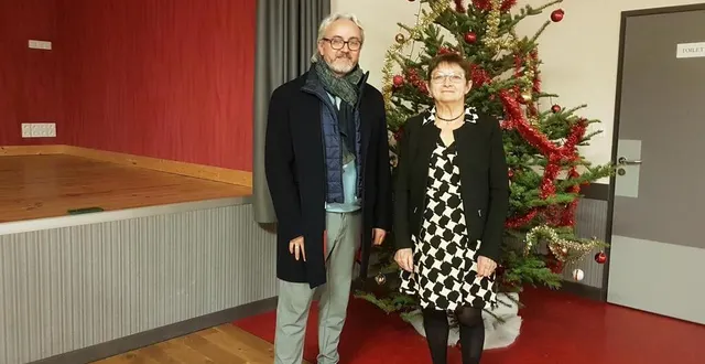 photo  éric martineau aux côtés d’annie jumert, la maire.  &copy;  le maine libre 