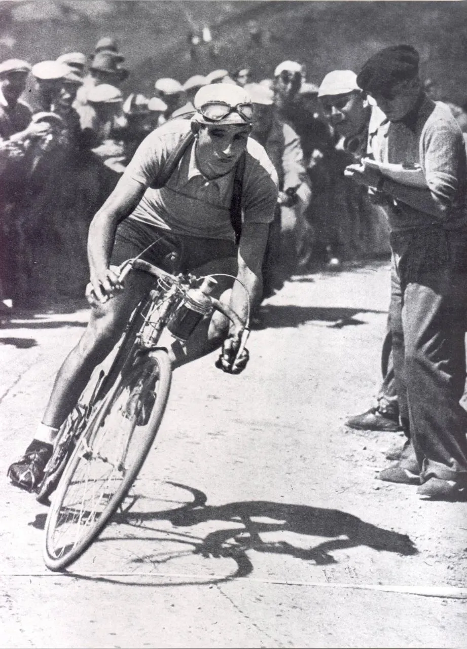 RÉCIT. Des faux papiers dans son vélo sur les traces de Bartali