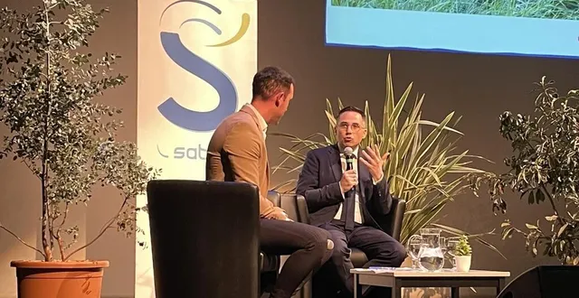 photo  nicolas leudière a fait le point sur les chantiers de 2024, présentant notamment cinq projets de construction de logements.  &copy;  le maine libre 