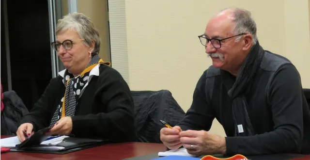 photo  catherine blanchet, adjointe et jean-pierre laloue, conseiller municipal.  &copy;  le maine libre 