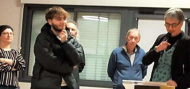 photo  parmi les seize jeunes ayant franchi l’âge de la majorité en 2023, seul tiago a répondu à l’invitation de florence février, maire.  &copy;  le maine libre 