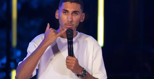 photo  le spectacle d’ilyes djadel, « vrai », est en tournée dans toute la france.  &copy;  éric dervaux / hans lucas via reuters 