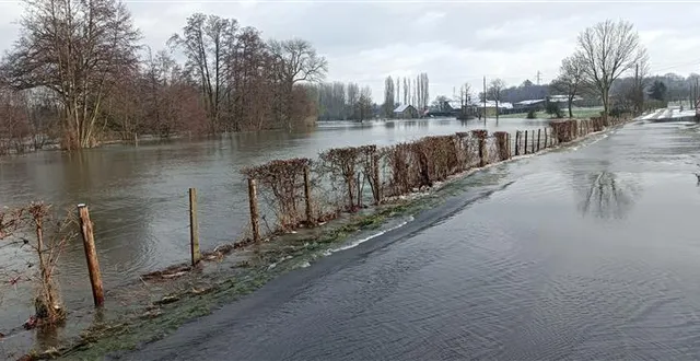 photo  l’iton en crue dans le secteur de saint-ouen-sur-iton, près de l’aigle, dans le département de l’orne.  &copy;  ouest-france 
