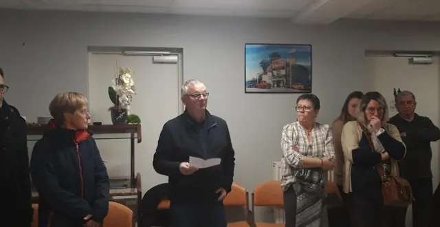 photo  stéphane cribier, maire et son conseiller municipal ont présenté leurs vœux à la population.  &copy;  le maine libre 