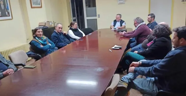 photo  les membres de la municipalité lors du premier conseil de l’année.  &copy;  le maine libre 