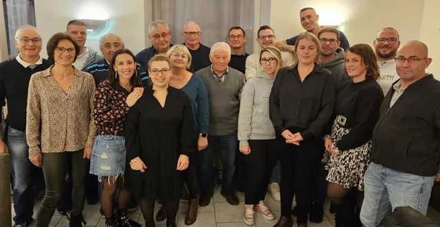 photo  à l’issue de l’assemblée générale, les membres et le bureau du comité des fêtes.  &copy;  ouest-france 