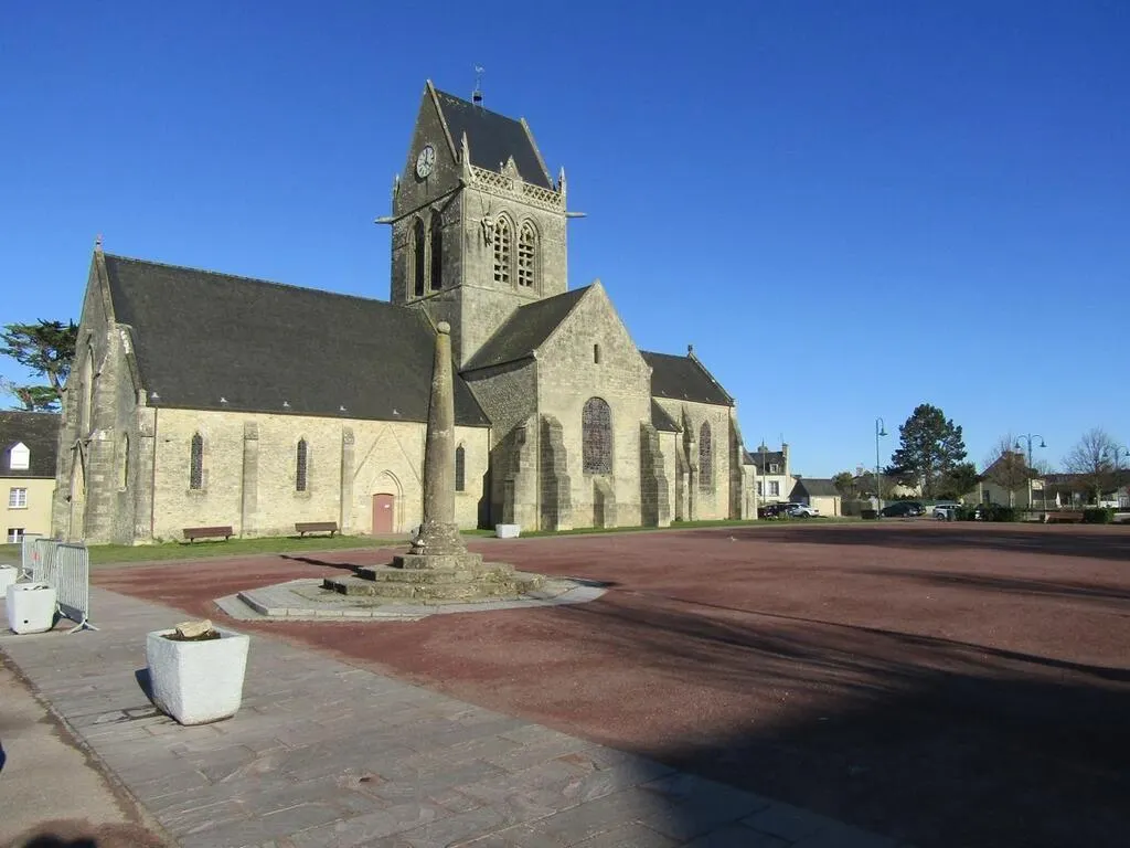 SaintMèreÉglise. La place de l’Église prendra le nom du résistant PierreMaury Cherbourg
