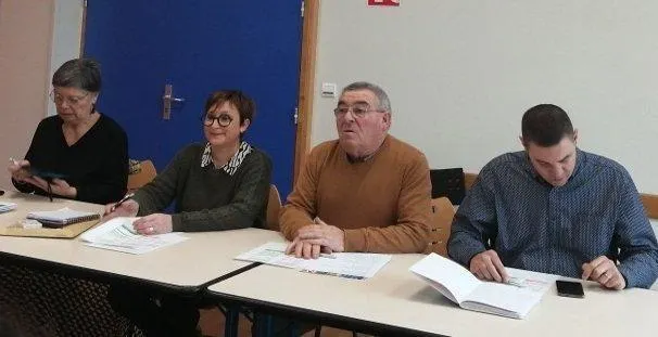 photo  le bureau de l’orchestre de la vègre lors de l’assemblée générale.  &copy;  le maine libre 