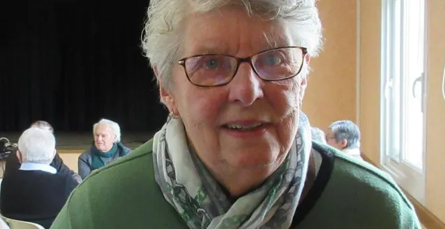 photo  solange royer, de montgaroult, 90 ans, la doyenne de la journée.  &copy;  ouest-france 