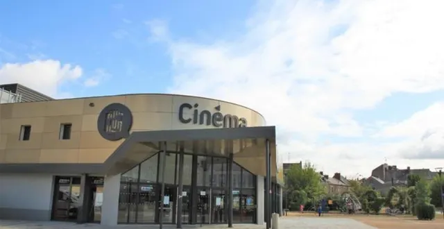 photo  les jeunes ambassadeurs du club prennent la programmation en main, samedi 27 janvier 2024, au cinéma de fougères.  &copy;  ouest-france 