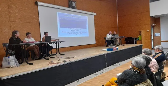 photo  le bureau a été en partie remanié lors de l’assemblée générale.  &copy;  co 