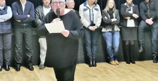 photo  irène boyer, maire, accompagnée de son conseil municipal, a offert ses vœux aux habitants venus nombreux.   &copy;  le maine libre 