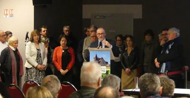 photo  patrick rodhain a présenté les projets de sa commune lors des vœux, vendredi 19 janvier 2024.  &copy;  ouest-france 